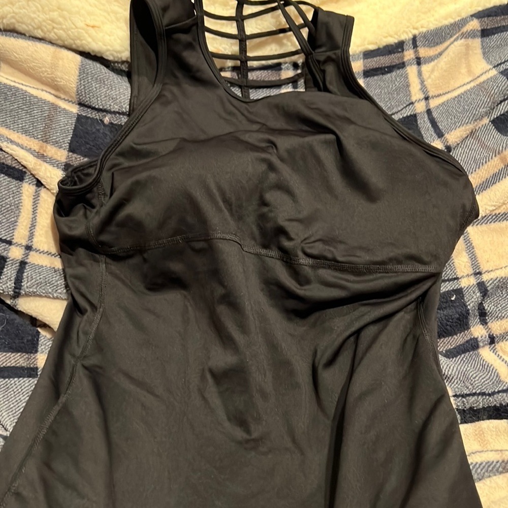 Never worn sports bra built in gym shirt